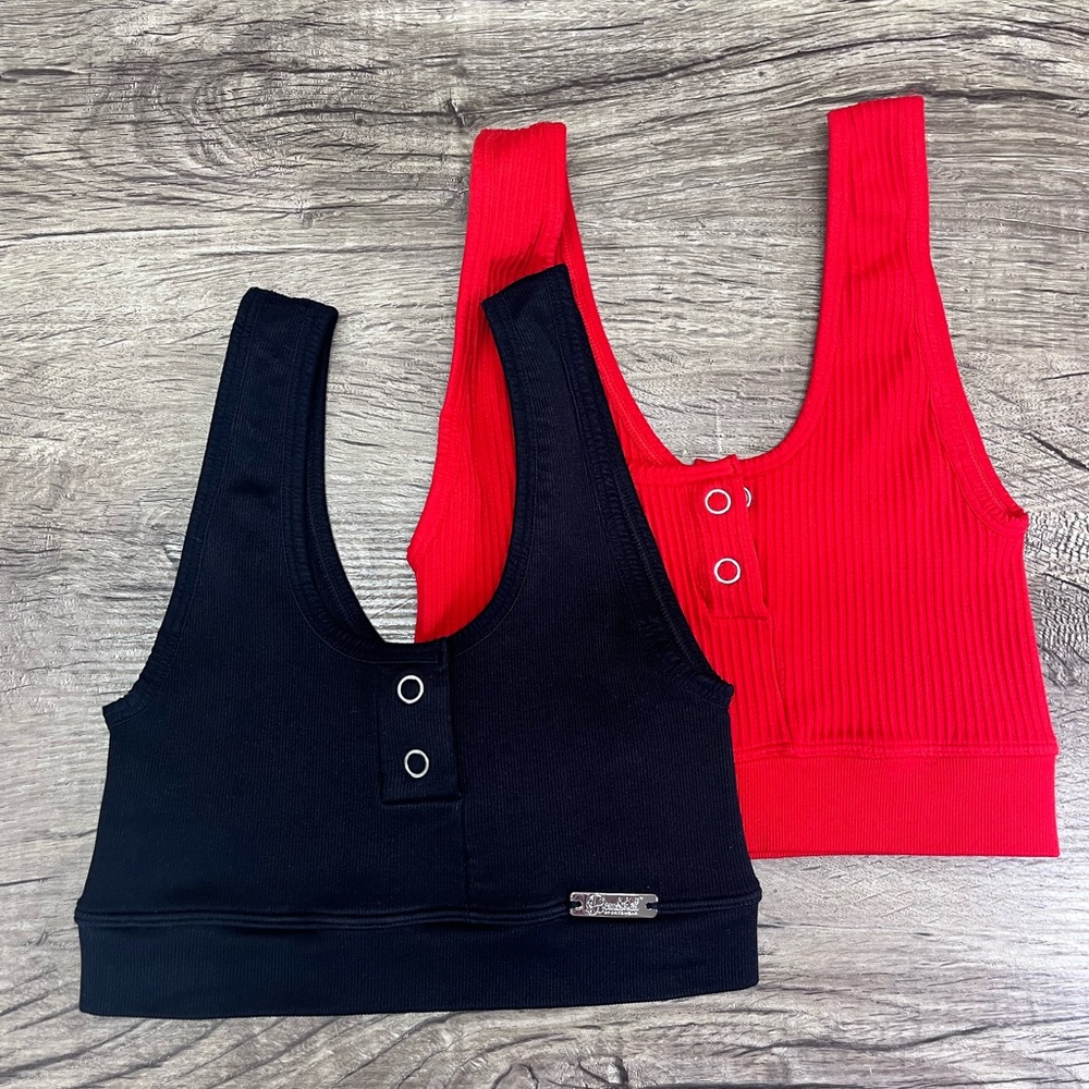 Bombshell red and black sports bra NWOT size Xs / s - sold together